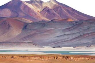 Wealth Minerals y Comunidad Quechua lanzan Kuska Minerals: Proyecto de 741,000 toneladas de LCE en Salar de Ollagüe