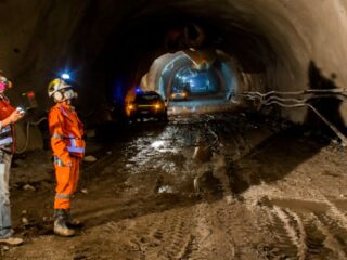 Codelco y Ennomotive Buscan Innovar en Minería: Nuevo Desafío para Aglomerar Polvo Mineral y Mejorar la Sostenibilidad