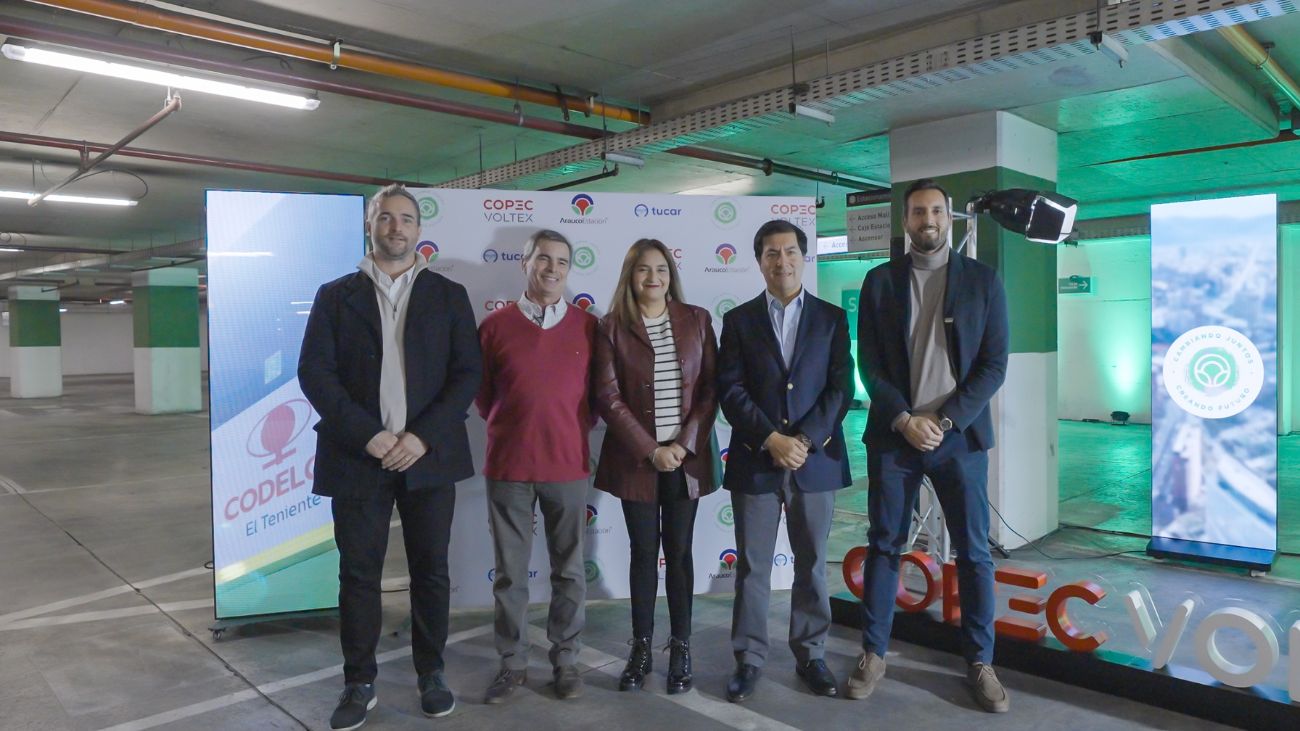 Copec Voltex y Tucar inauguran mega hub de carga eléctrica en Santiago: 106 nuevos puntos para vehículos eléctricos en Mall Arauco Estación