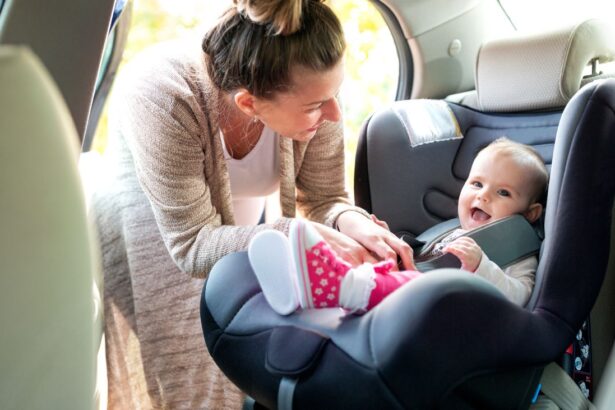 Nuevas multas de hasta $205.944 por llevar niños en asiento delantero: Conoce las normas de seguridad vial actualizadas