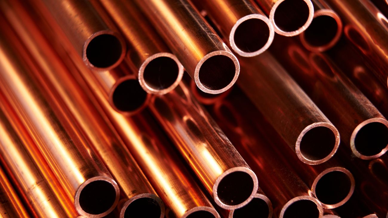 Proyección 2026: Precio del Cobre Podría Alcanzar US$ 12,000 por Tonelada Impulsado por Demanda en Energías Renovables