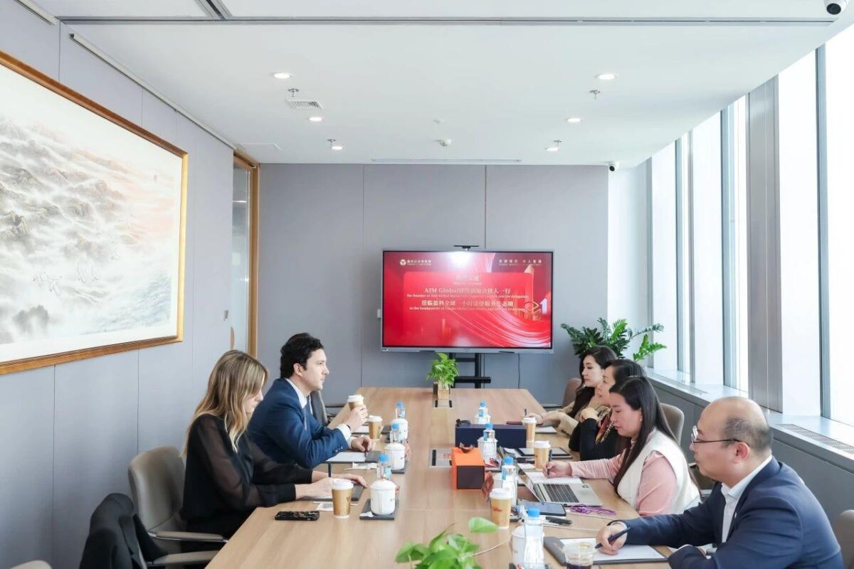 Apparcel Uriarte Abogados firma alianza con unos de los principales estudios de abogados de China Apparcel Uriarte Abogados firma alianza con unos de los principales estudios de abogados de China