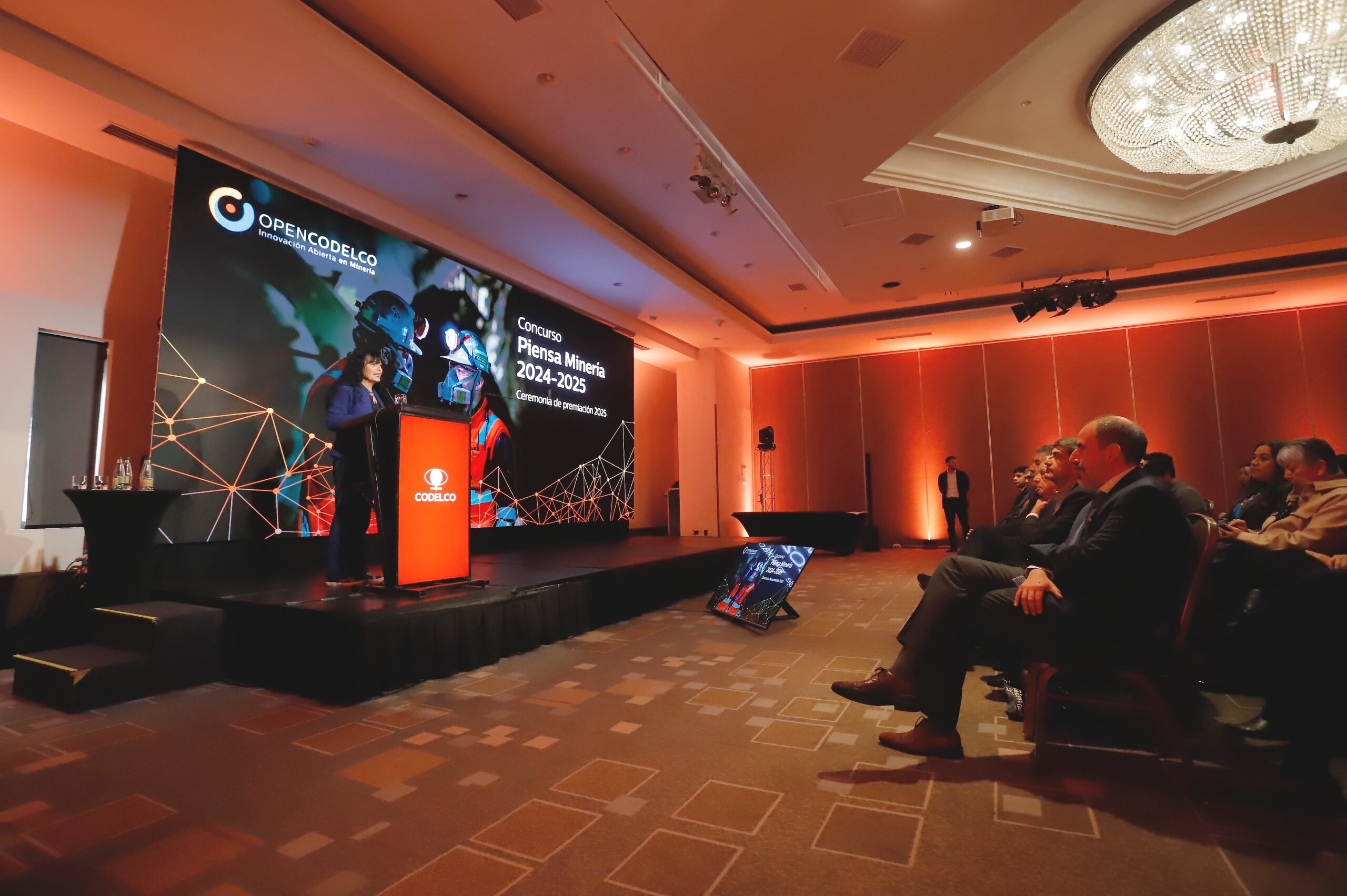 Codelco reconoce a investigadores(as) que enfrentarán con innovación los desafíos de la industria