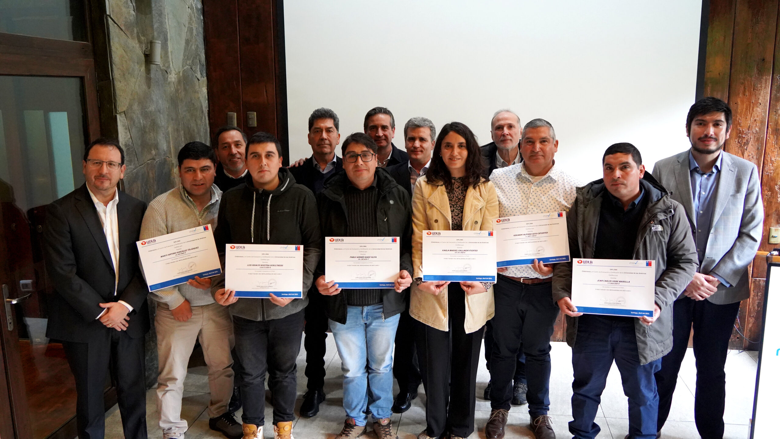 Técnicos de empresas colaboradoras de Metrogas en Los Lagos son certificados como Instaladores de Gas Clase 3
