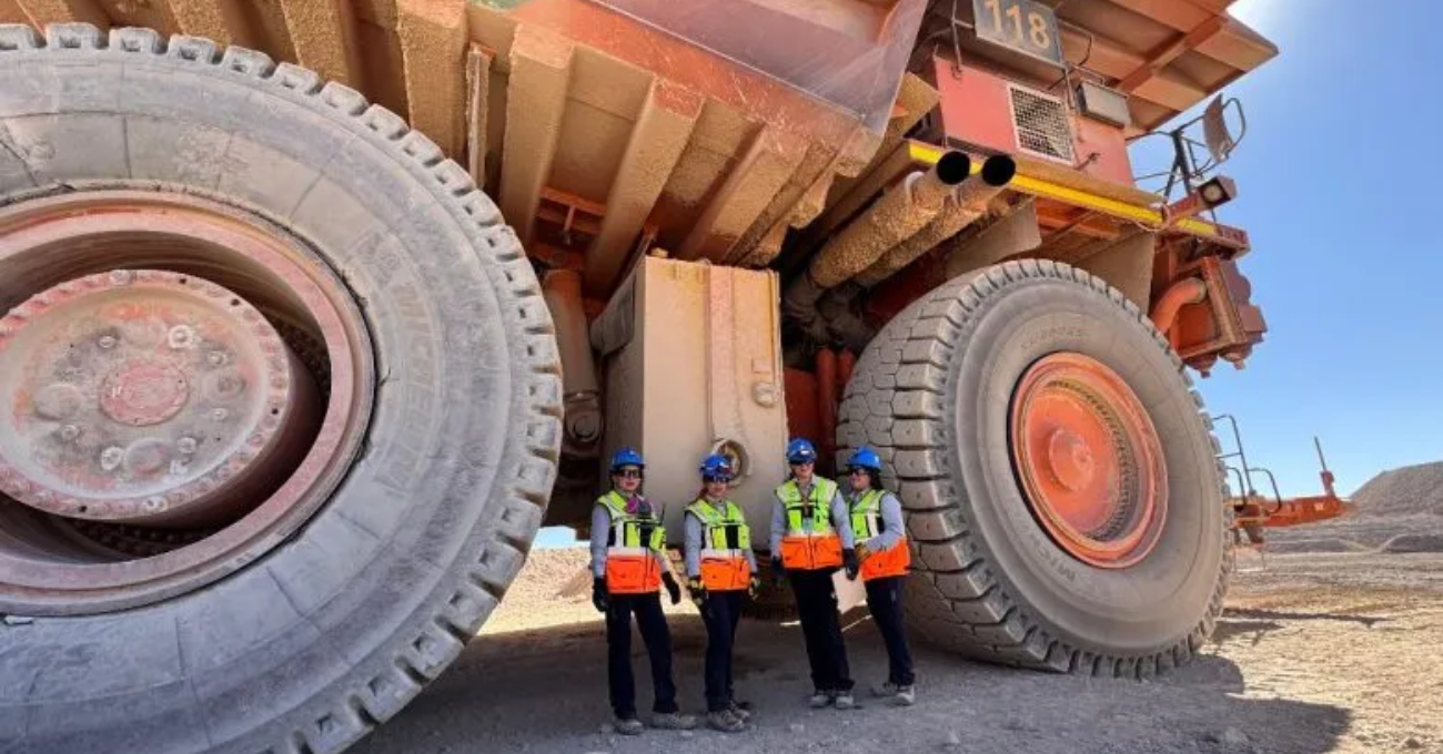 Codelco Salvador abre convocatoria para seleccionar operadoras CAEX y mantenedoras