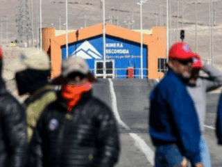 Embargo en Minera Escondida: trabajadores afectados por retenciones millonarias.