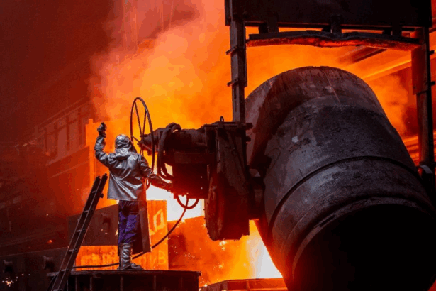 Producción récord de cobre en China presiona a fundiciones internacionales