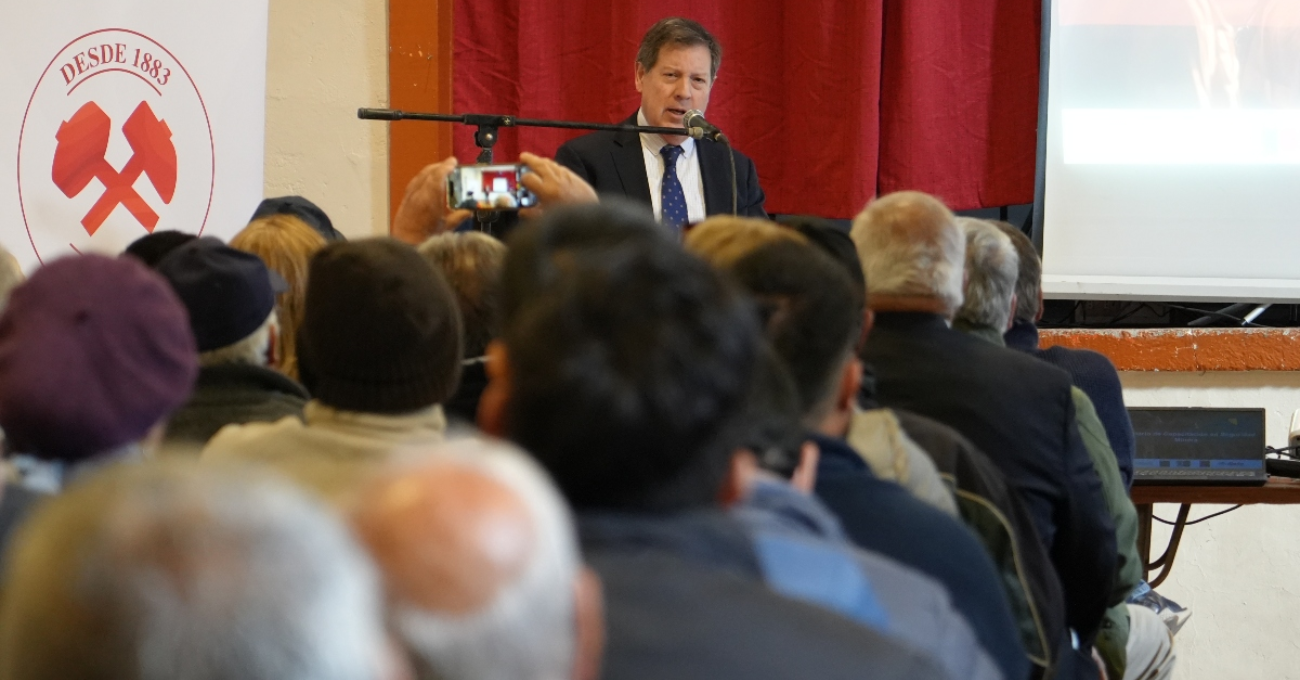 Productores de pequeña minería de Atacama reciben capacitación para reforzar y mejorar la seguridad en faenas