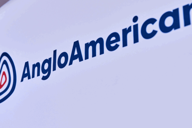 Anglo American pone en marcha inédito plan para cambiar más de 57 mil estufas a leña por calefactores no contaminantes en la Región Metropolitana