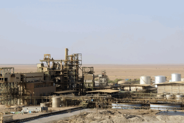 Níger nacionaliza mina de uranio de Orano, enfrentamiento con empresa francesa.