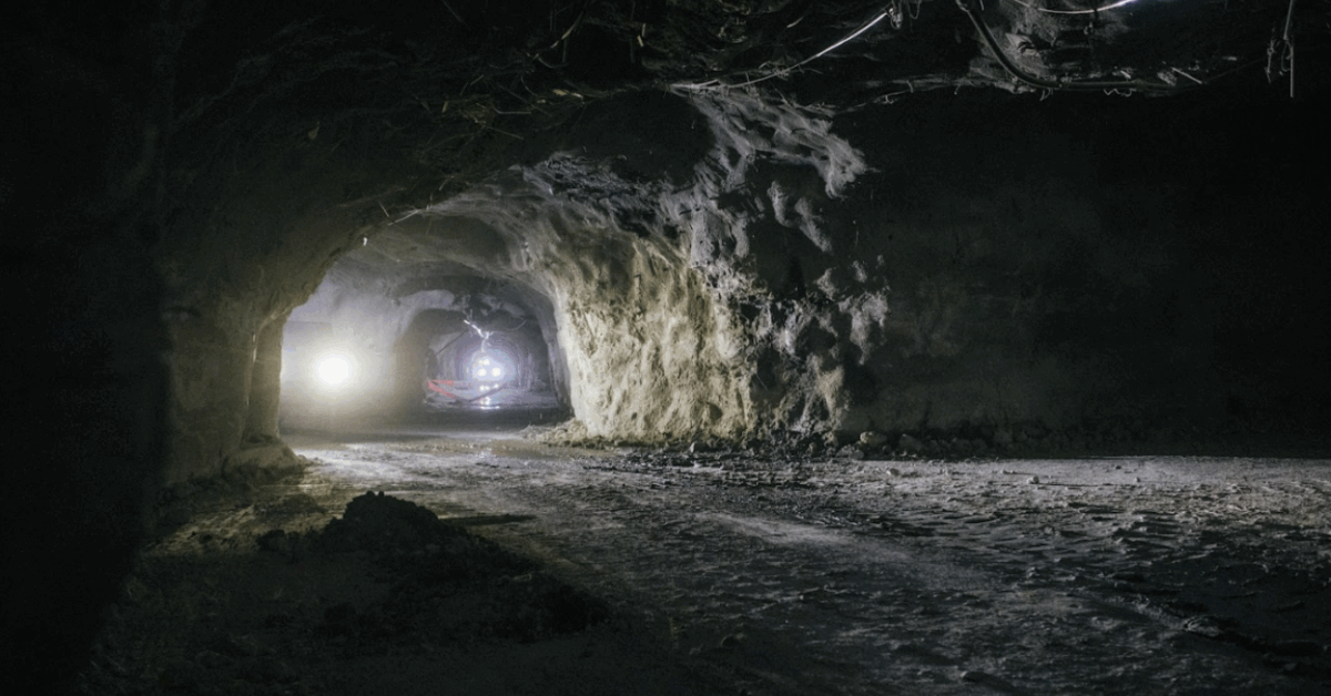 Codelco inaugura en El Teniente la Escuela de Minería de Altos Esfuerzos Codelco inaugura en El Teniente la Escuela de Minería de Altos Esfuerzos