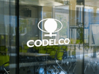 Siete de cada 10 chilenos creen que el acuerdo Codelco-SQM es positivo para el país