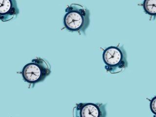 ¿Cuándo se adelanta la hora en Chile en 2025? Revisa aquí la fecha exacta