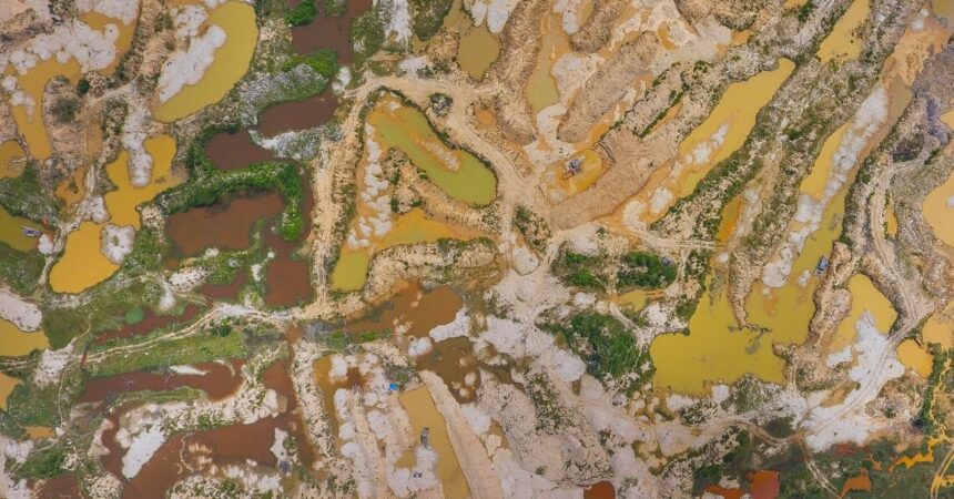 Auge de la minería informal en Perú preocupa a inversionistas del cobre