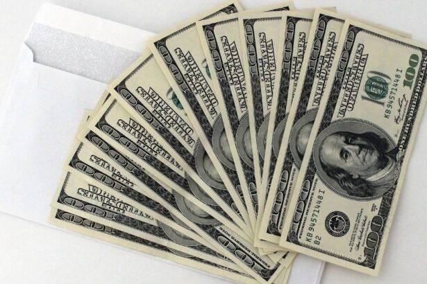 Dólar retrocede tras positivo Imacec de abril y nuevas tensiones comerciales por aranceles de Trump