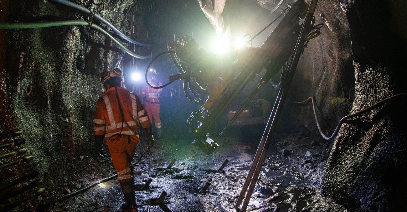 Imacec de abril sorprende al alza y consolida recuperación económica con crecimiento de 2,5%