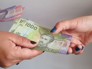 Aumento confirmado: PGU subirá a $250 mil y estos son los tramos de pago según tu edad