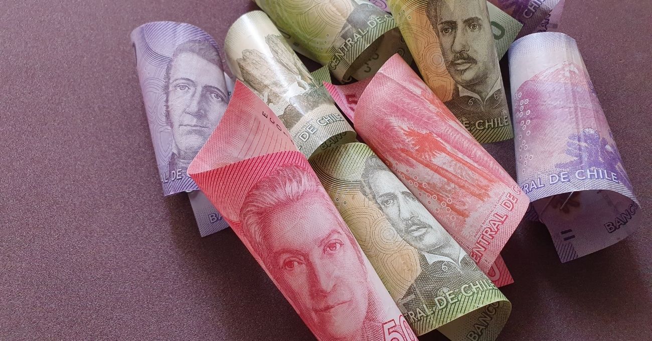 Gobierno entregará bono automático de $452.000 para mujeres jefas de hogar: revisa con tu RUT si te corresponde