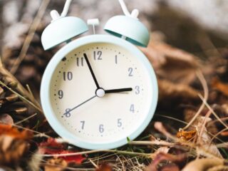 Cambio de hora en Chile 2025: confirman fecha exacta para adelantar los relojes