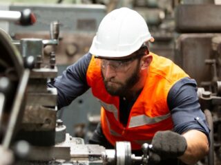 Producción industrial en China pierde impulso pese a tregua comercial con EE.UU.