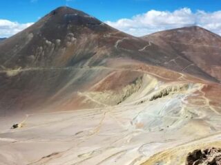 El mayor hallazgo minero del siglo en Argentina cambia el panorama regional y deja a Chile en pausa