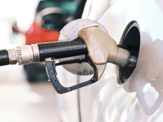 ¿A cuánto está el precio del combustible en Chile? Valores actualizados