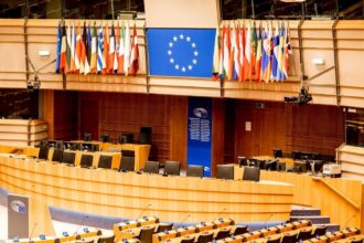 Líderes de Europa piden a Irán evitar escalada en su programa nuclear