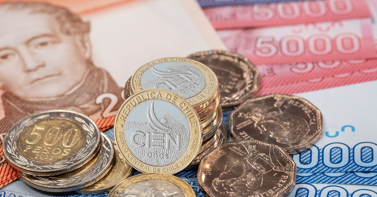 Nueva moneda de $100 conmemora los 100 años del Banco Central de Chile