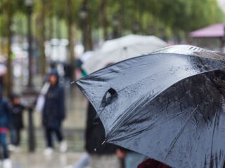 Lluvia y frío en Santiago: ¿a qué hora comienzan las precipitaciones este miércoles?