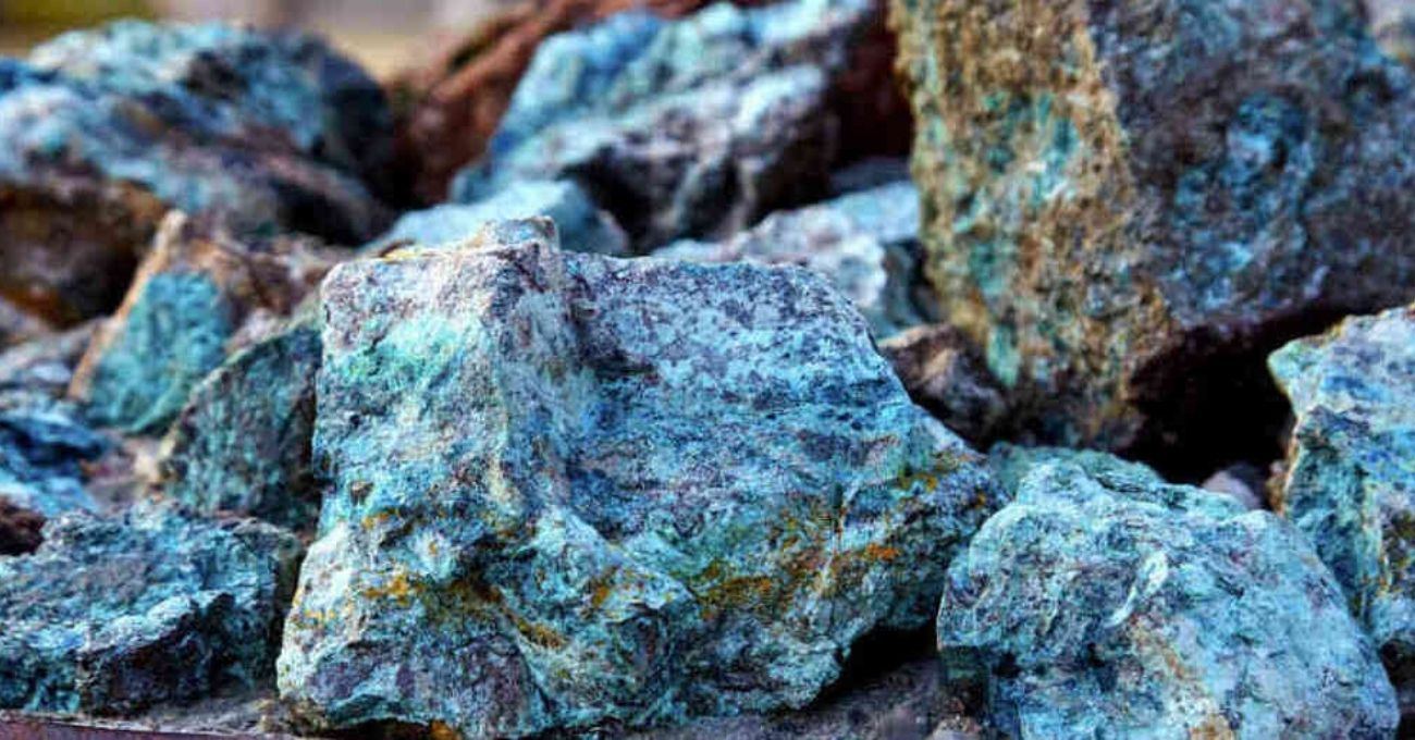 Para esto sirve el “oro azul”: El mineral que podría revolucionar la tecnología desde Chile