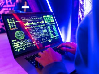 El preocupante año del sector tecnológico en Chile: Todavía faltan USD $8.000 millones de inversión