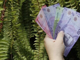 Salario Mínimo de Docentes en 2025: Incremento Significativo a $936.585 para Jornadas de 44 Horas