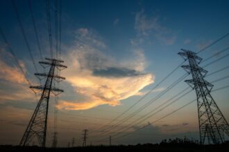 Acera A.G. propone ampliar subsidio eléctrico a 2 millones de hogares chilenos para 2027, asegurando una transición energética justa y sostenible