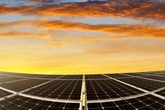 Atlas Renewable Energy arrasa con premios internacionales por innovación en energía renovable en 2025