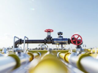 Argentina y ENI impulsan mega proyecto de GNL: USD 100.000 millones en exportaciones y consolidación de Vaca Muerta