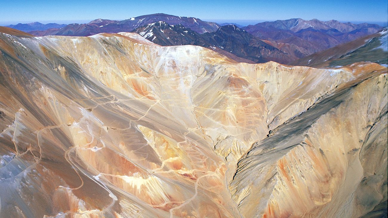 Tribunal Ambiental Admite Reclamaciones Contra Proyecto Minero de Barrick en Campanario: Impacto Ambiental y Social en Debate