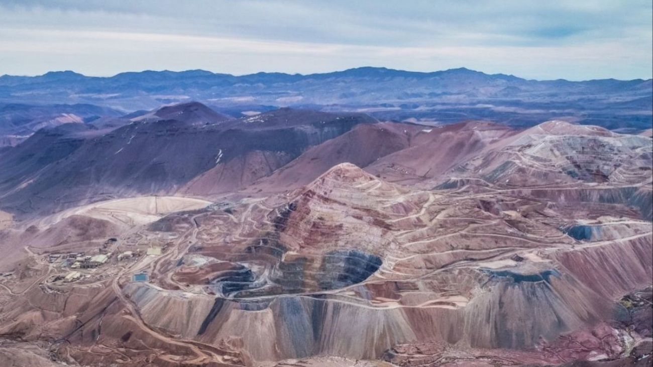 Vortex Metals descubre ricas vetas de cobre, plata y oro en Illapel, Chile: Potencial minero comparable al depósito El Espino