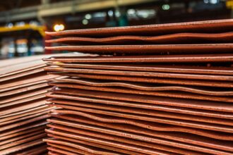 Alerta en la Industria: Freeport-McMoRan Advierte que Aranceles Podrían Desplomar la Demanda Global de Cobre