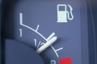 Ahorra en Combustible Este Invierno: Descuentos con Tarjetas Bancarias en Estaciones de Servicio