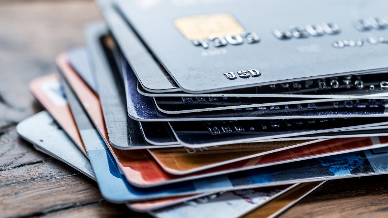 CMF establece nueva fórmula para el pago mínimo en tarjetas de crédito para combatir el sobreendeudamiento