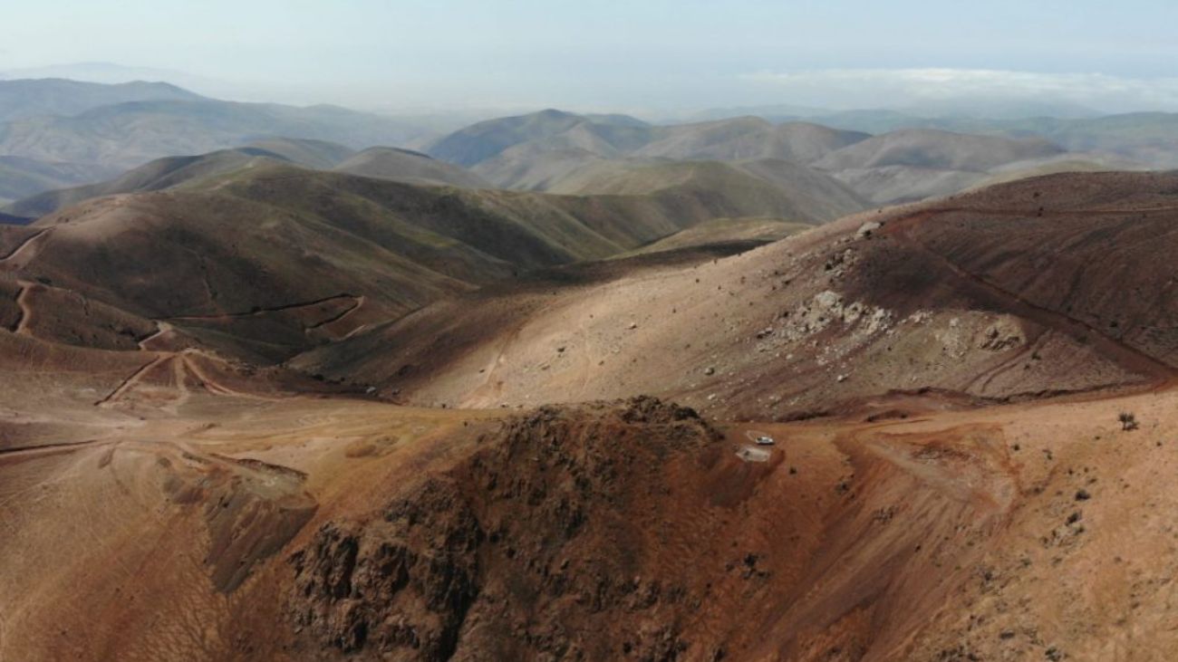 Camino Minerals descubre hasta 4,3% de cobre en Prospecto Katty, Perú: Expansión y promesa en Los Chapitos