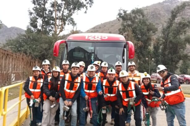 Estudiantes de la Universidad de Santiago profundizan en técnicas mineras durante visita a Mina Subterránea Río Blanco de Codelco