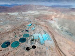 Escondida reporta un aumento del 15.7% en producción de cobre en el primer trimestre de 2025, alcanzando ingresos de $3.827 millones