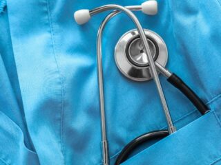 Ofertas laborales en salud de Carabineros en Antofagasta con sueldos de hasta $2,1 millones