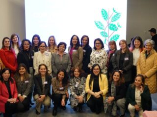 Premio Karen Poniachik 2023: Un Reconocimiento al Liderazgo Femenino en la Minería Chilena