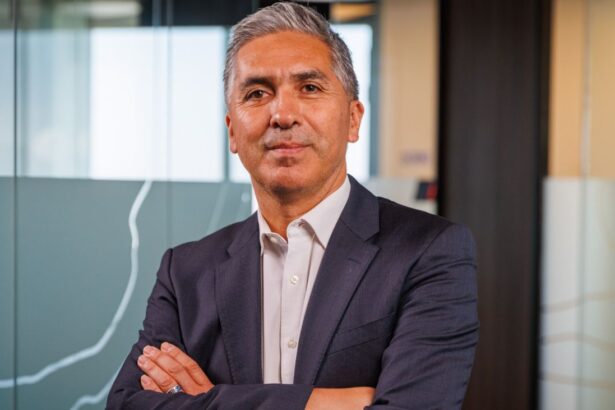 Marcelo Bustos, Nuevo CEO de Sierra Gorda SCM, Promete Impulsar Producción Sostenible en la Minería Chilena