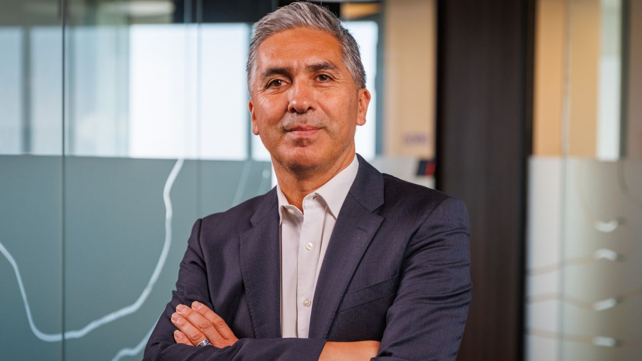 Marcelo Bustos, Nuevo CEO de Sierra Gorda SCM, Promete Impulsar Producción Sostenible en la Minería Chilena