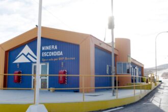 Trabajadores de Minera Escondida impactados por embargo millonario en sus salarios