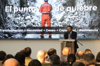 Escuela de Minería de Altos Esfuerzos capacita a 340 trabajadores en técnicas avanzadas para minería profunda en El Teniente