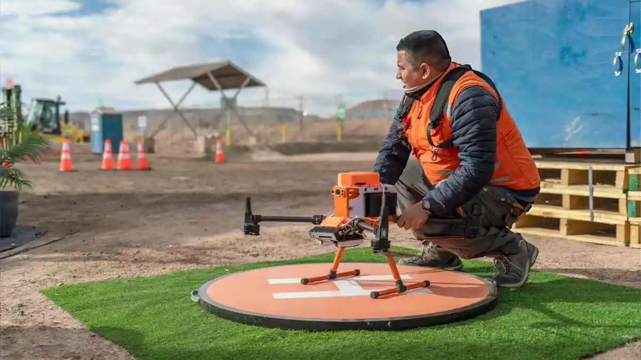 SierraDrone Transforma la Gestión de Inventarios en Sierra Gorda SCM: Mayor Precisión y Seguridad en Tiempo Real